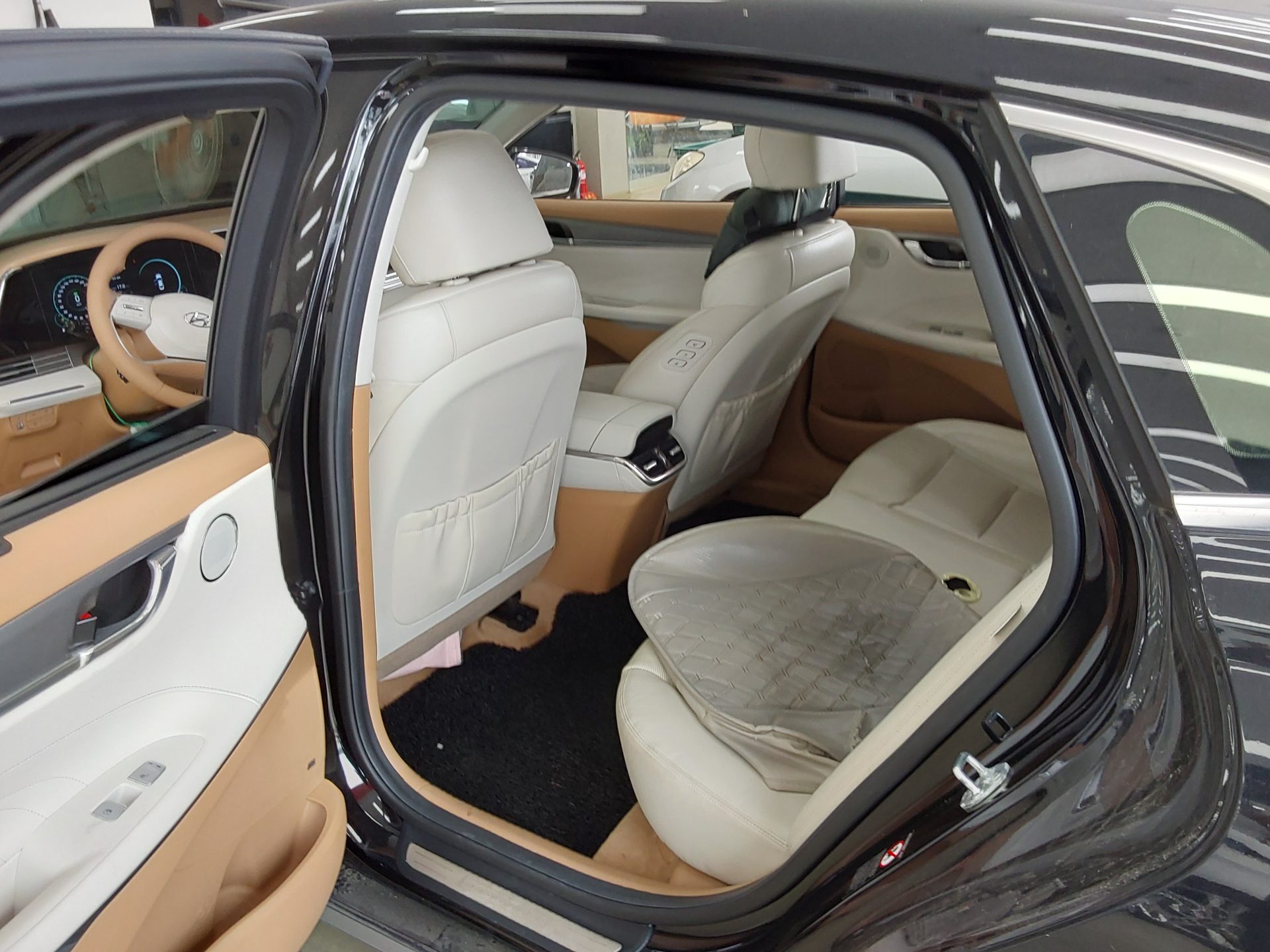 2021 - hyundai grandeur