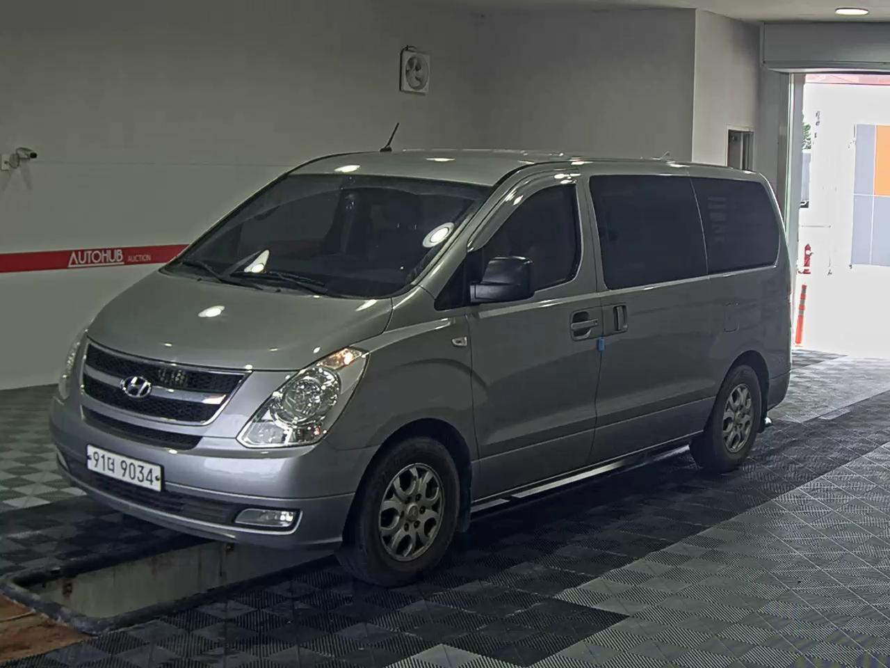HYUNDAI GRAND STAREX CVX