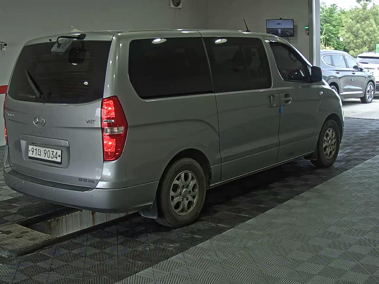 2015 - hyundai grand starex