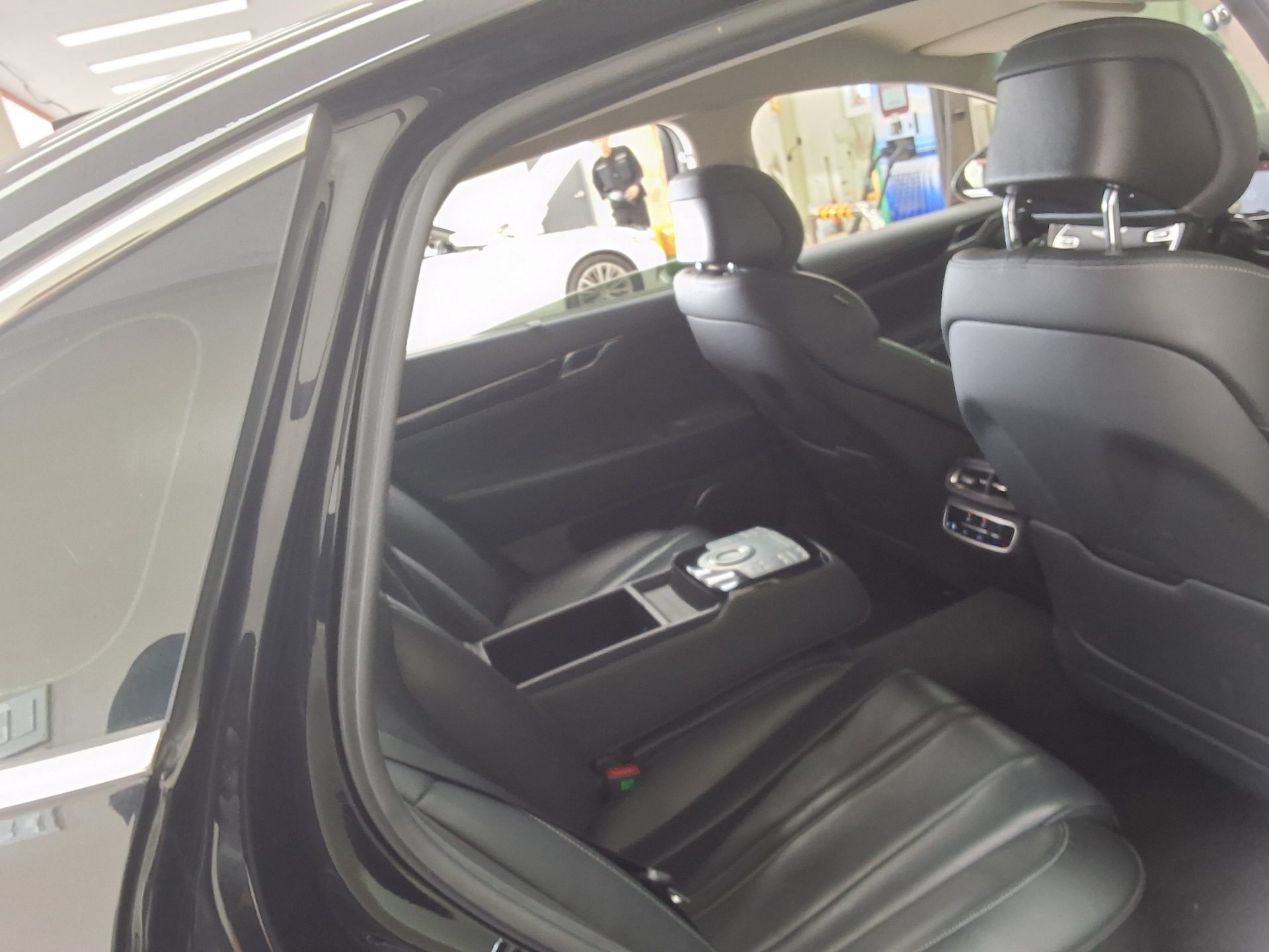 2021 - genesis g80