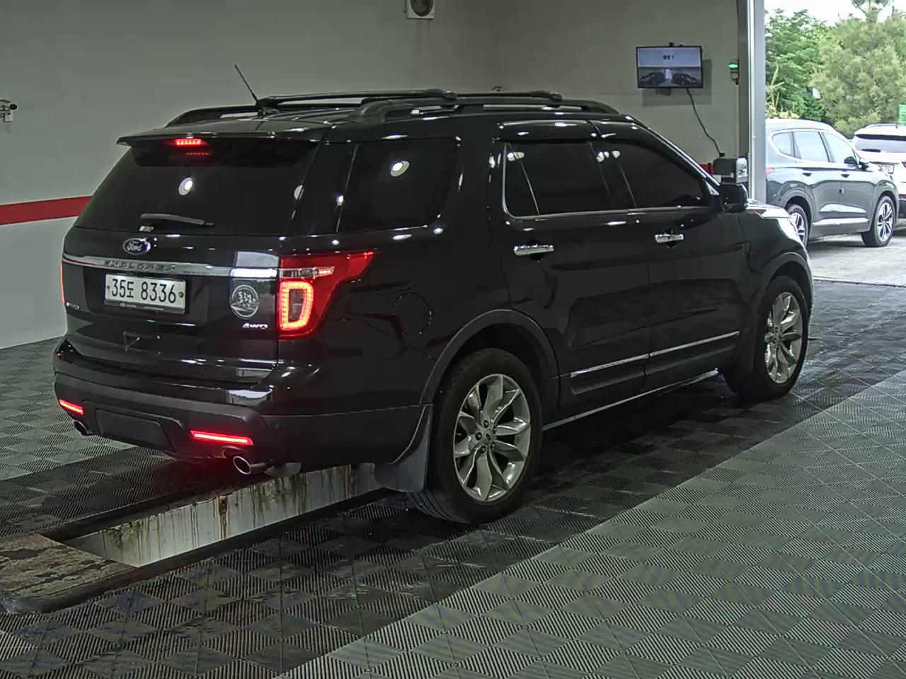 2015 - ford explorer