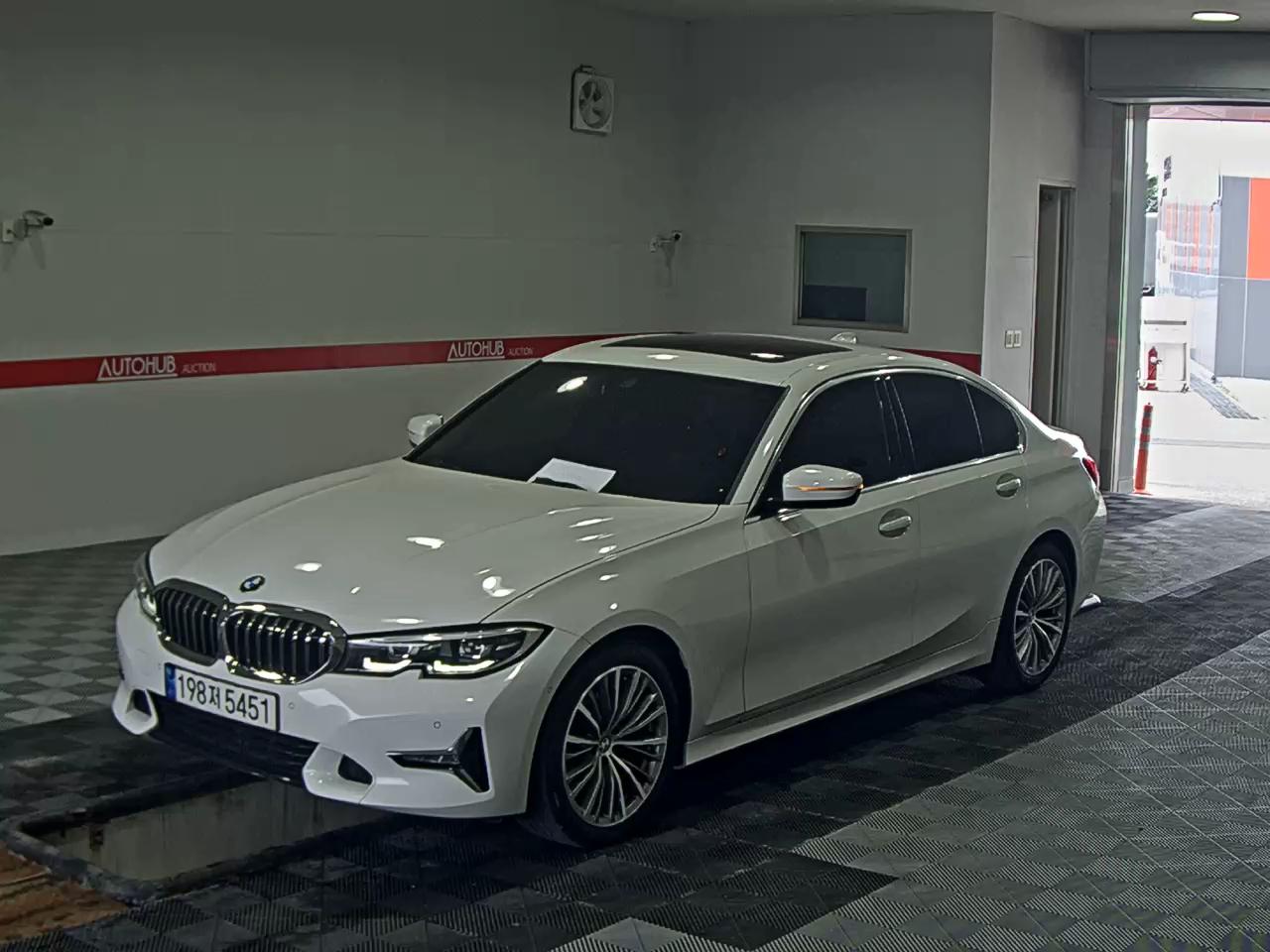 BMW 3 SERIES (7TH GEN) 320i