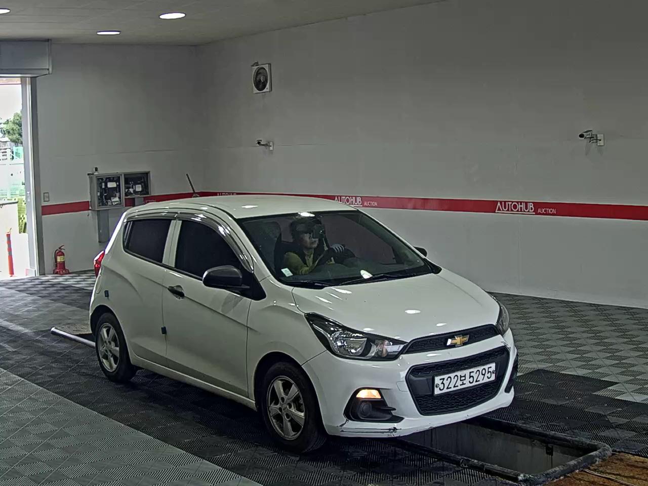 2016 - chevrolet spark