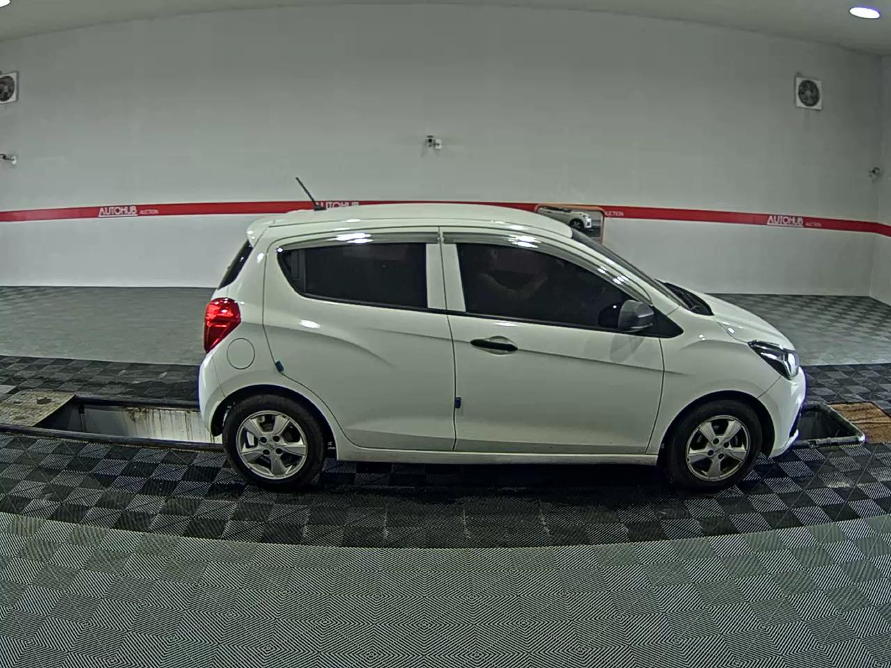 2016 - chevrolet spark