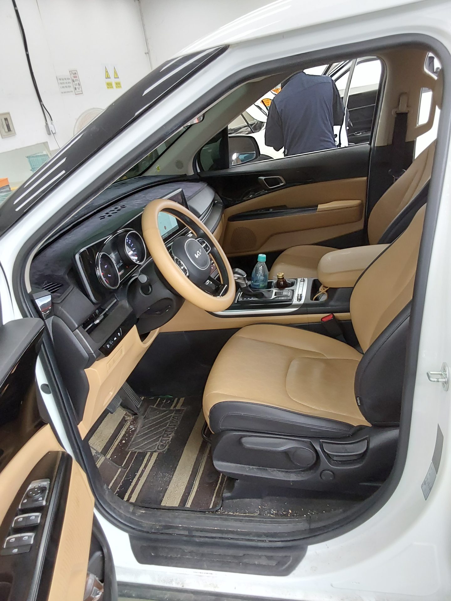 2022 - kia carnival
