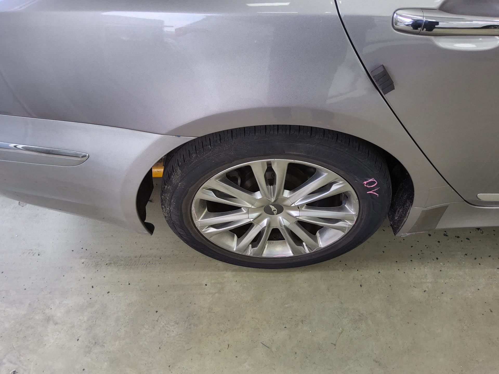2012 - hyundai bh