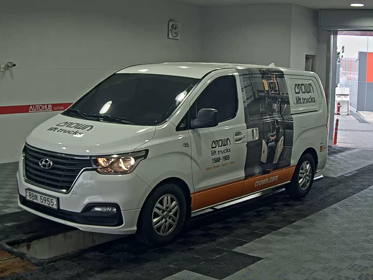 HYUNDAI GRAND STAREX
