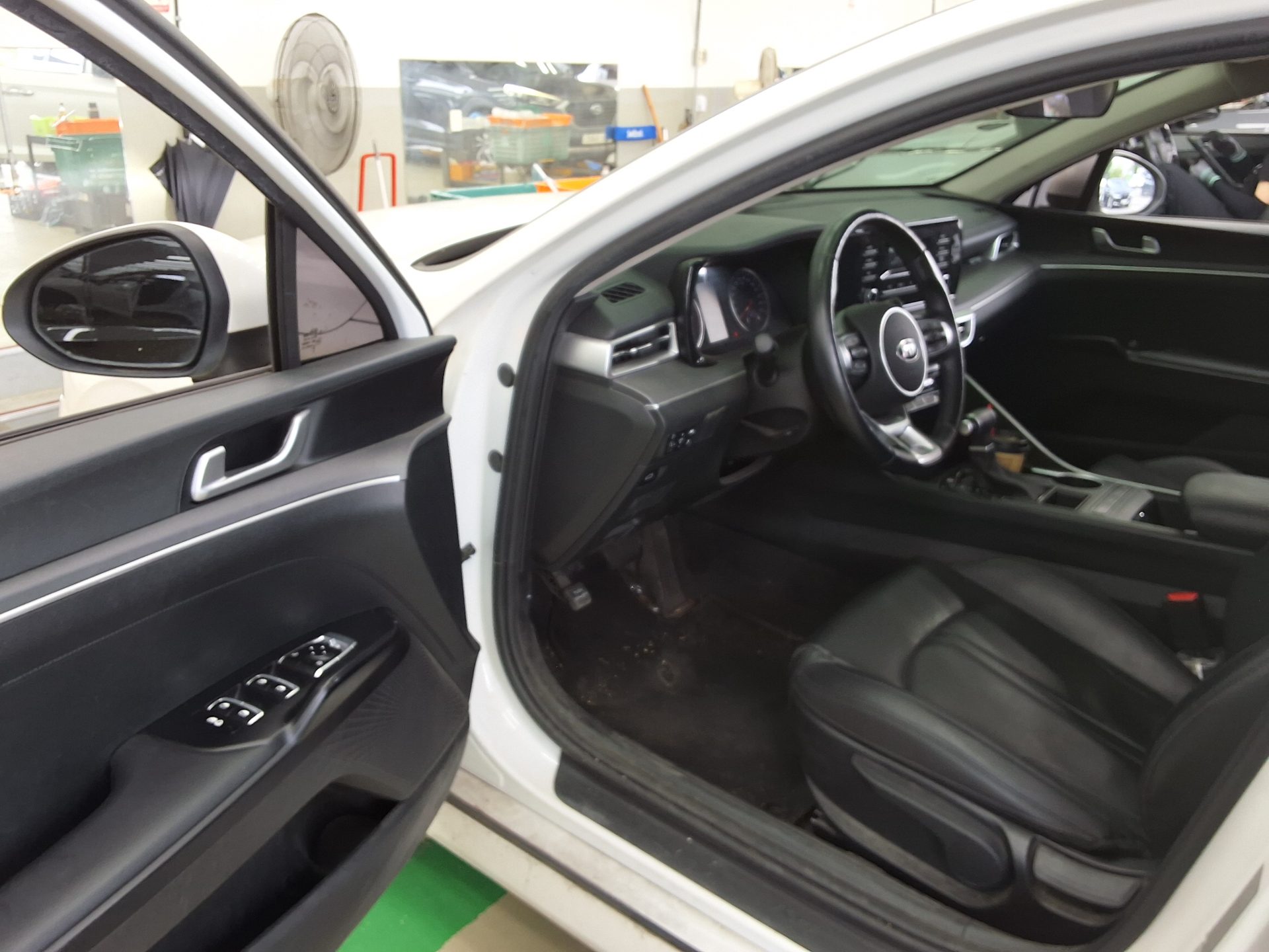 2021 - kia k5