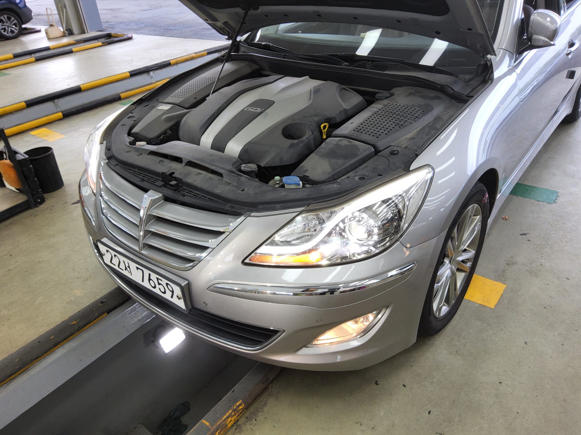 2012 - hyundai bh