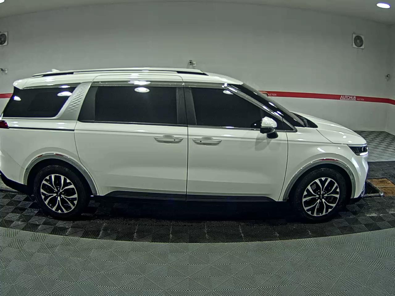2022 - kia carnival