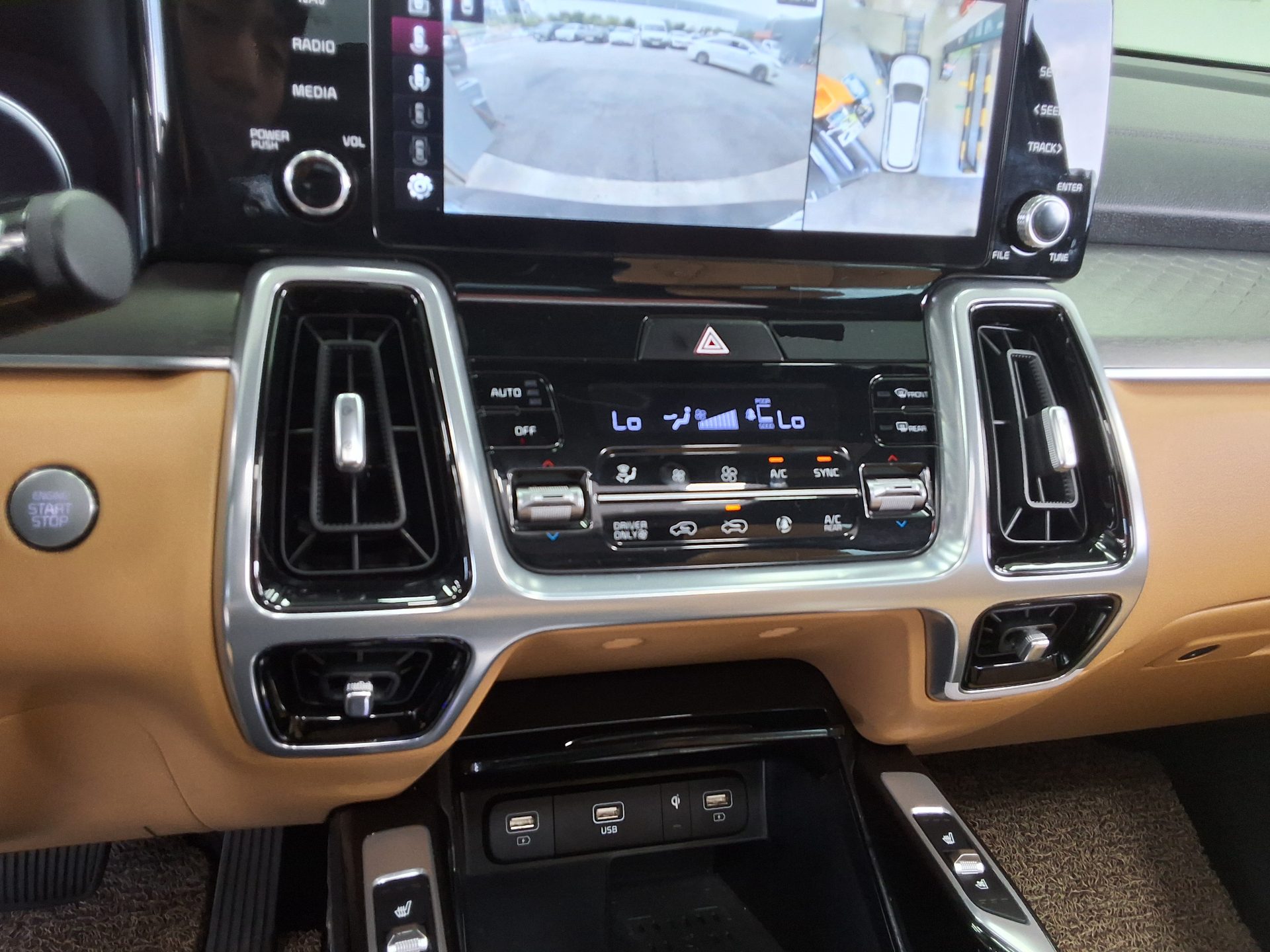 2023 - kia sorento