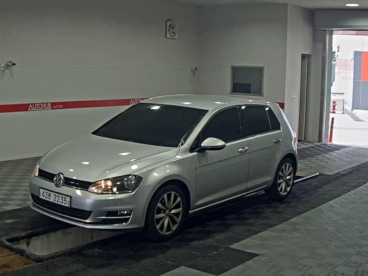 VOLKSWAGEN GOLF (7TH GEN) TDI BLUEMOTION