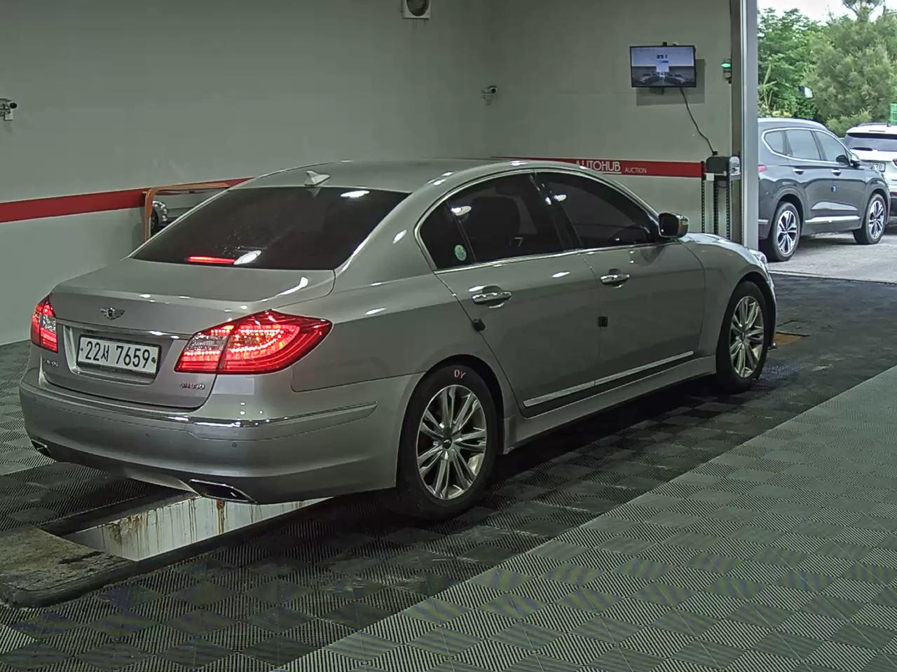 2012 - hyundai bh