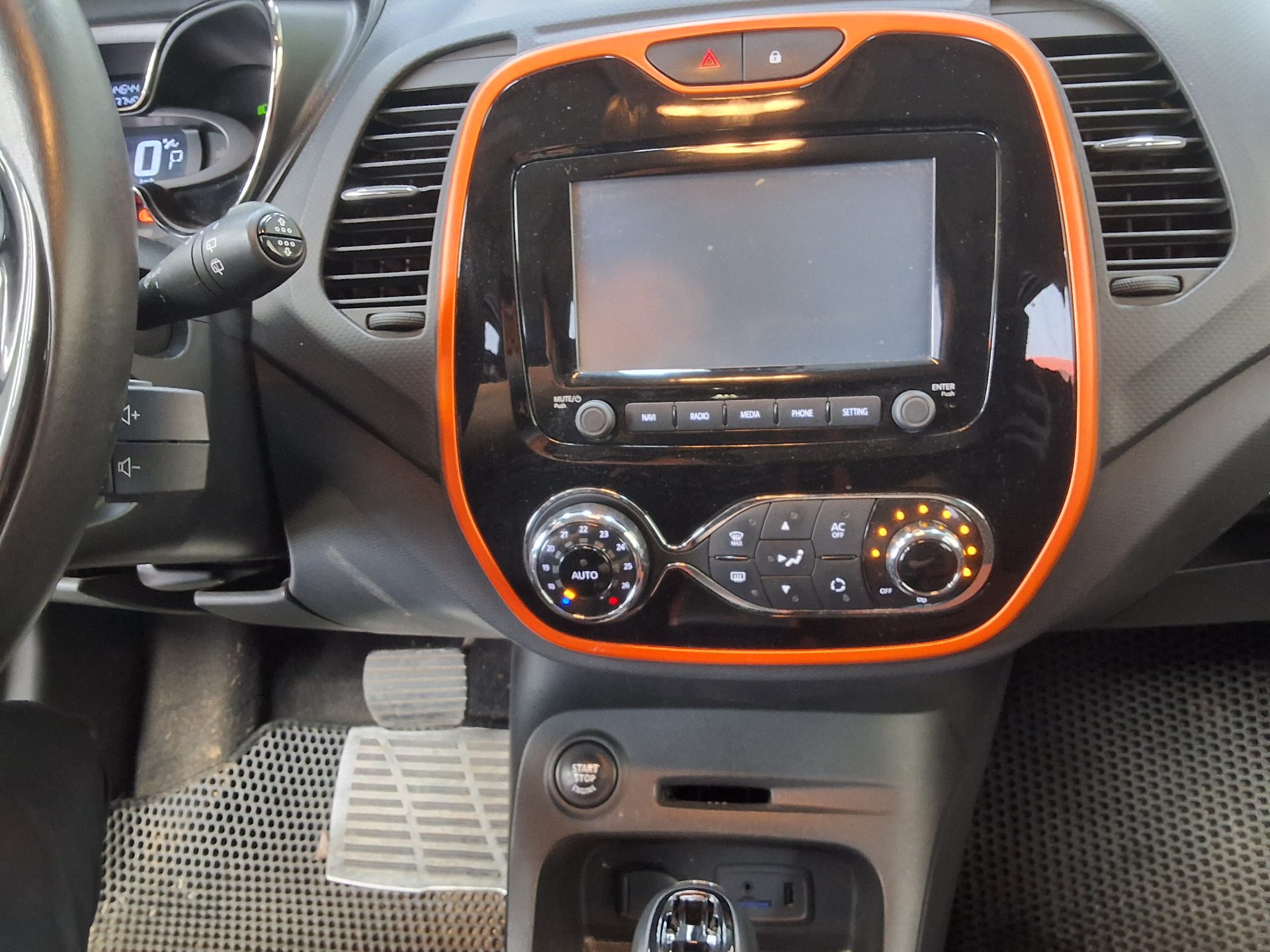 2014 - renault qm3