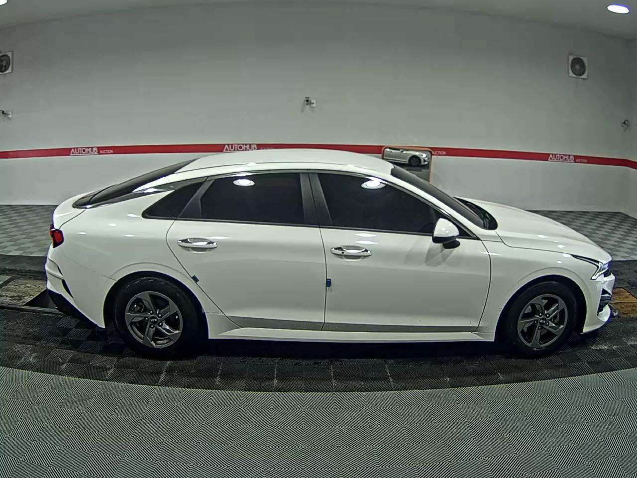 2021 - kia k5
