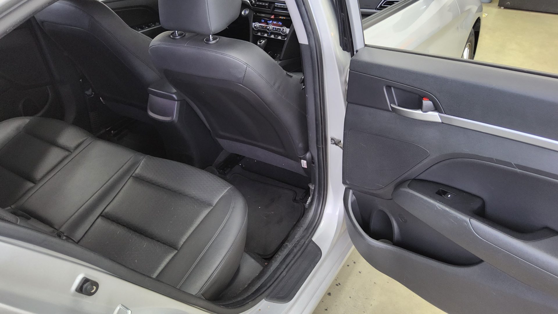 2019 - hyundai avante