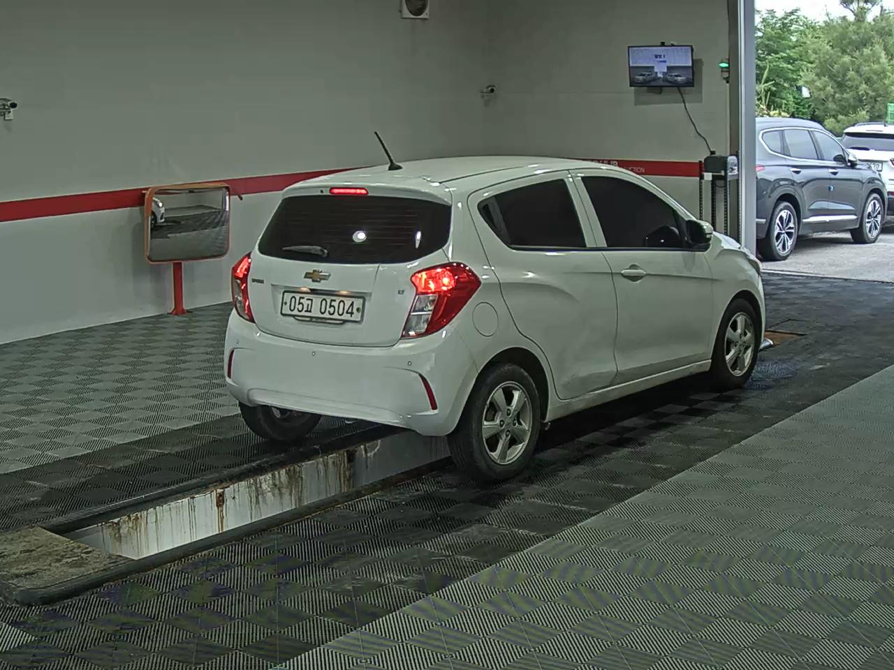 2016 - chevrolet spark