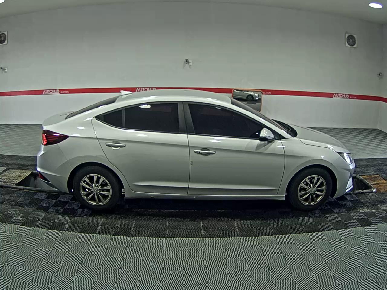2019 - hyundai avante