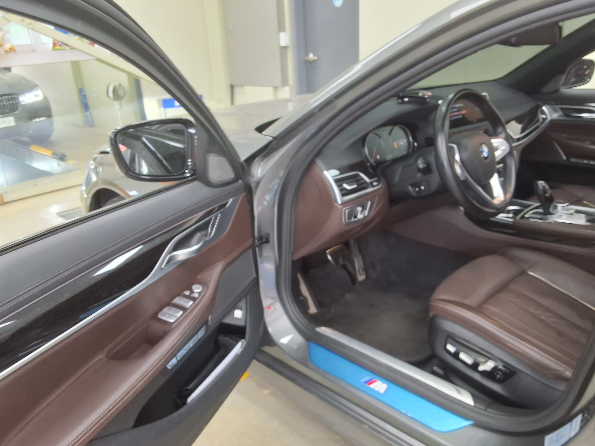 2018 - bmw m7