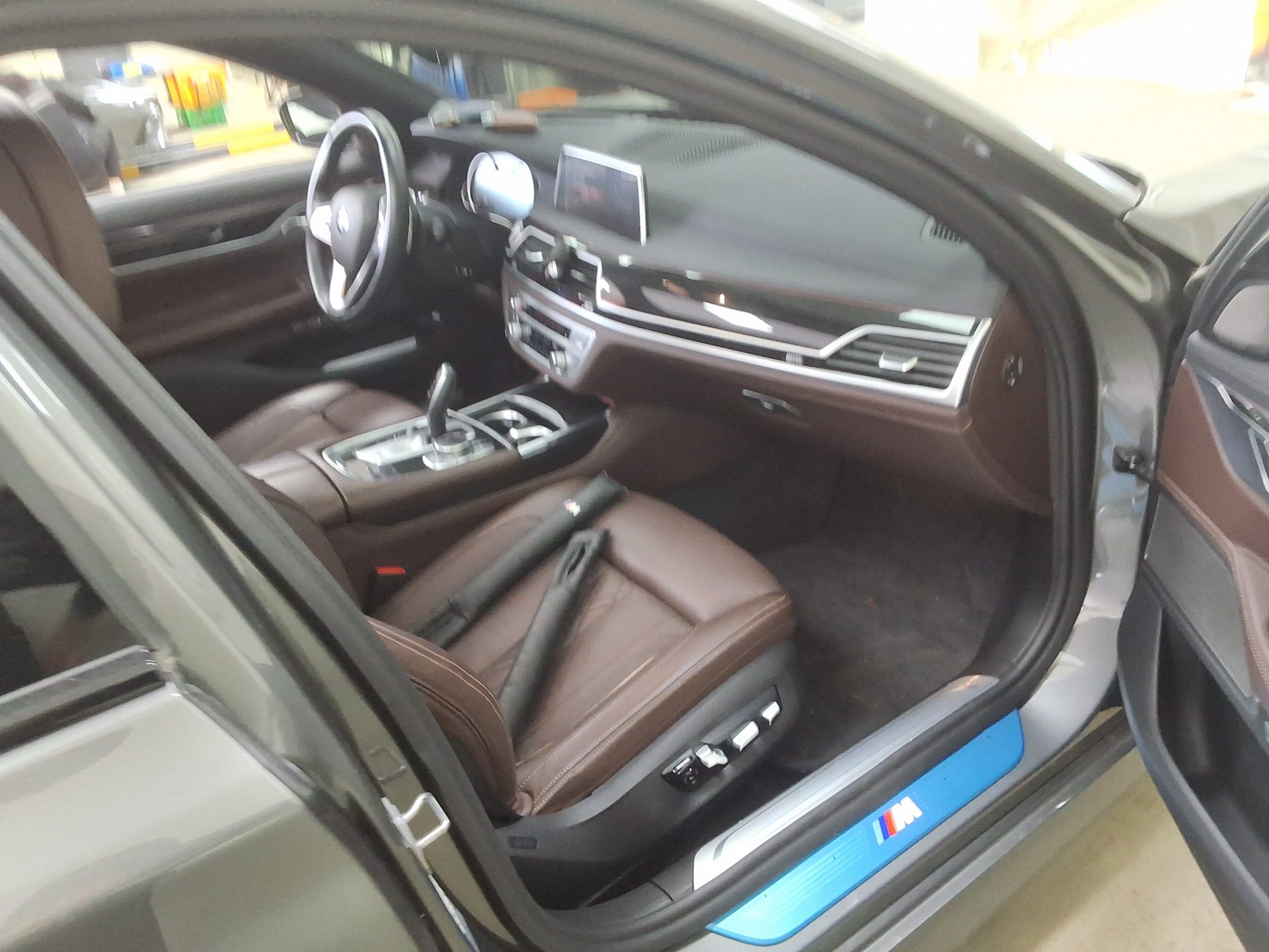 2018 - bmw m7