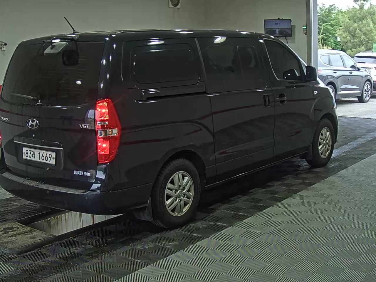 2020 - hyundai grand starex