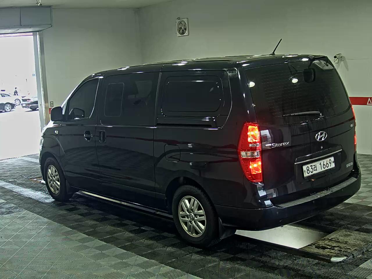 2020 - hyundai grand starex