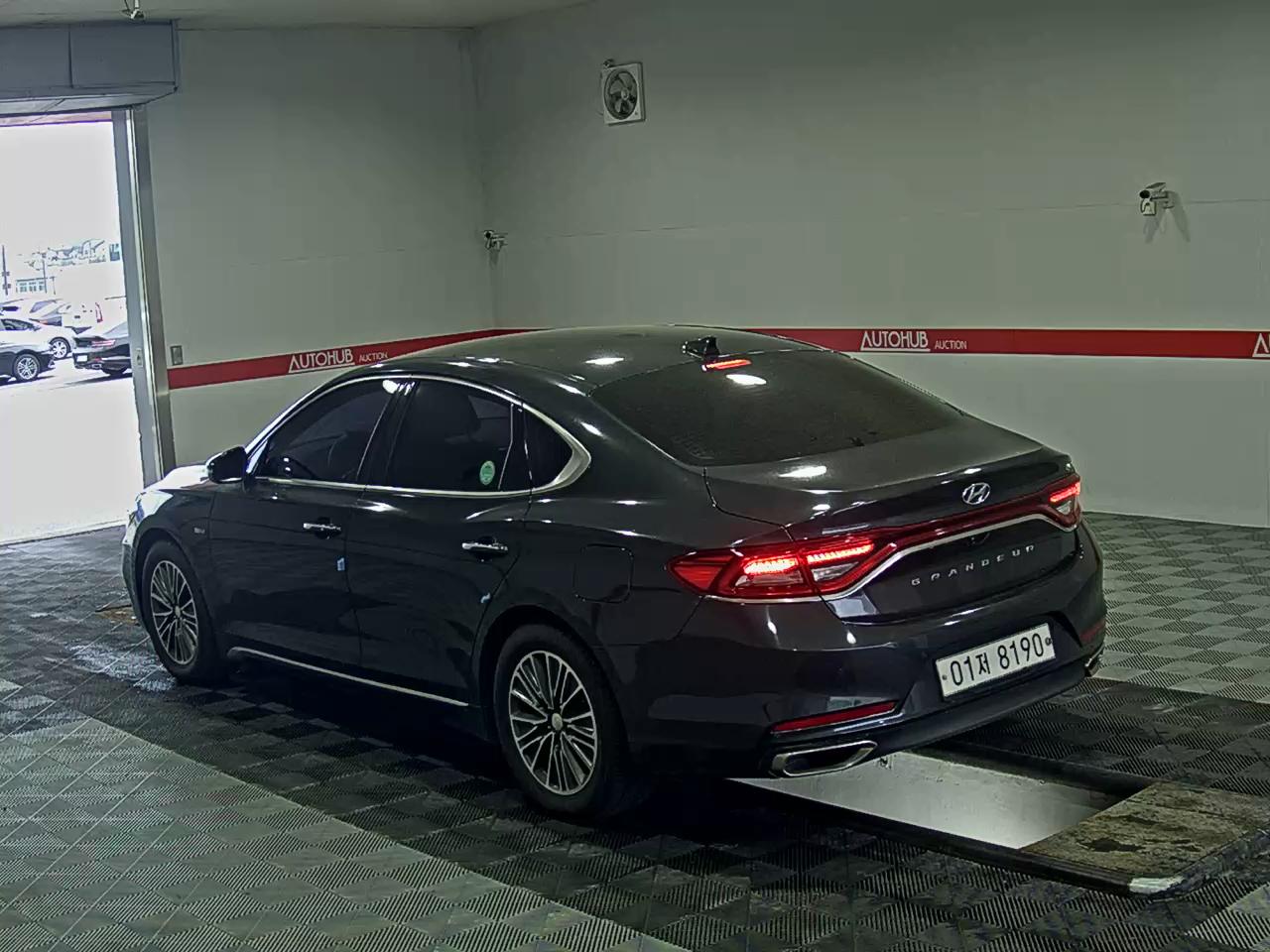 2018 - hyundai grandeur