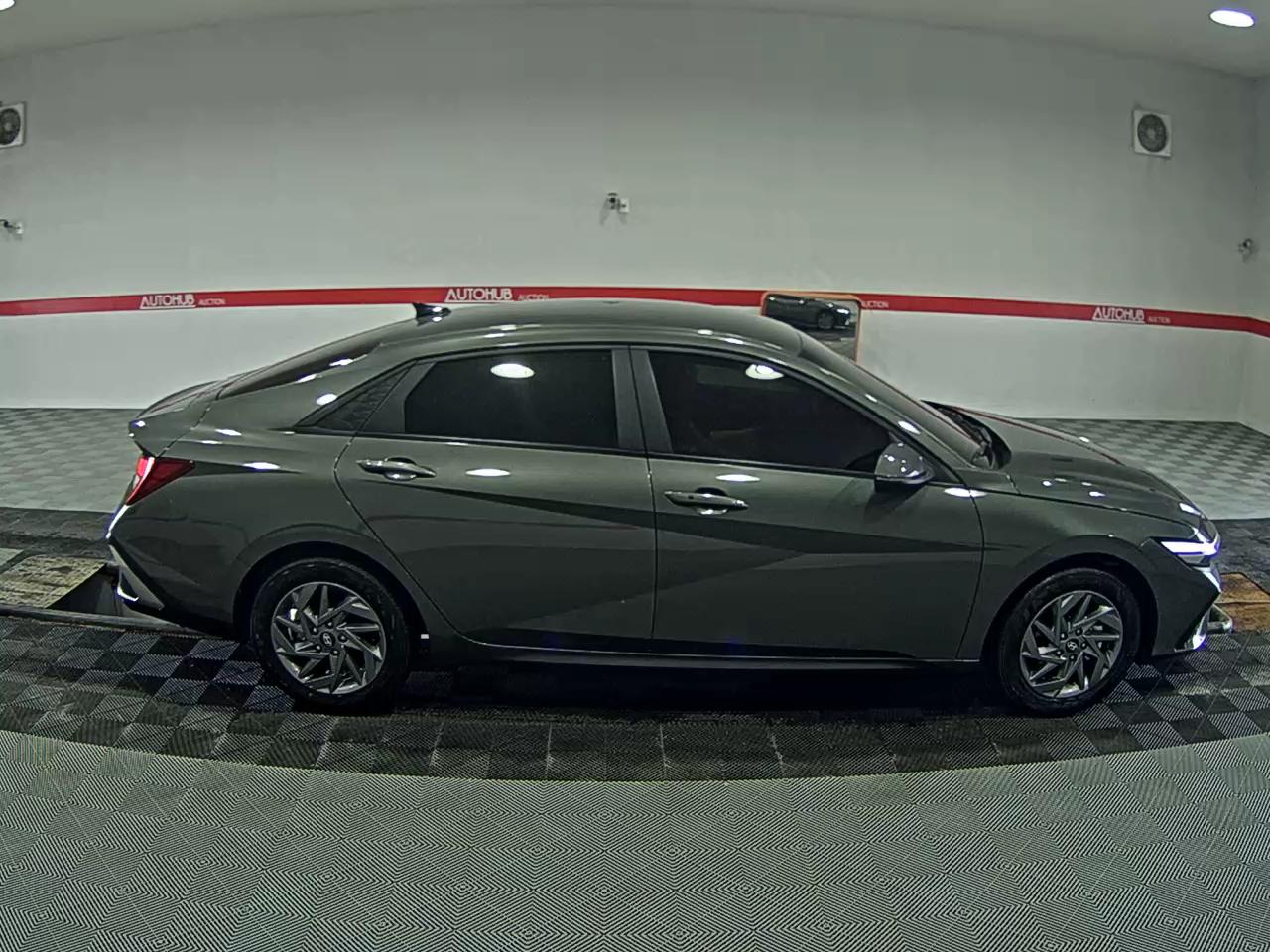 2024 - hyundai avante