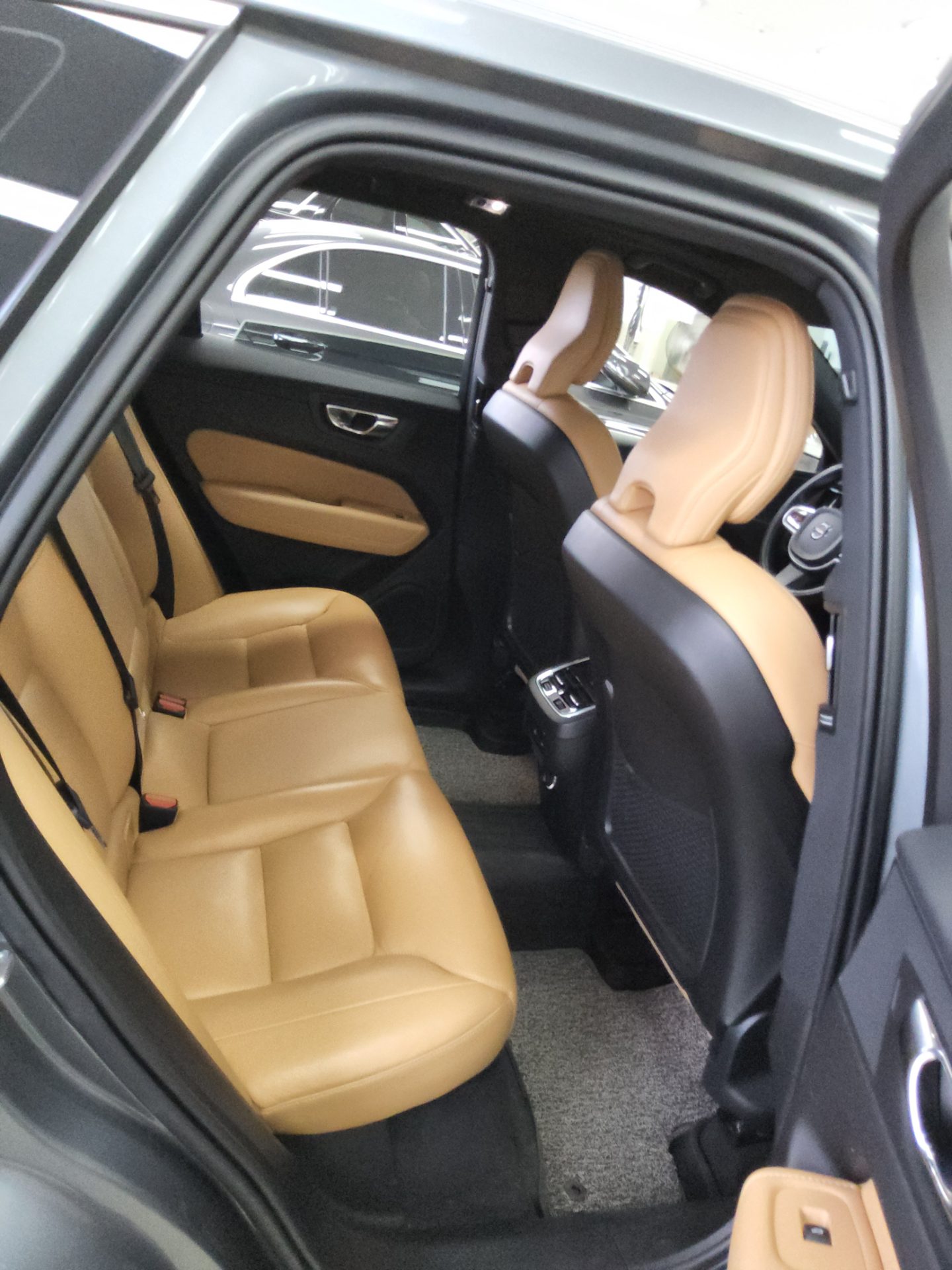 2020 - volvo xc60
