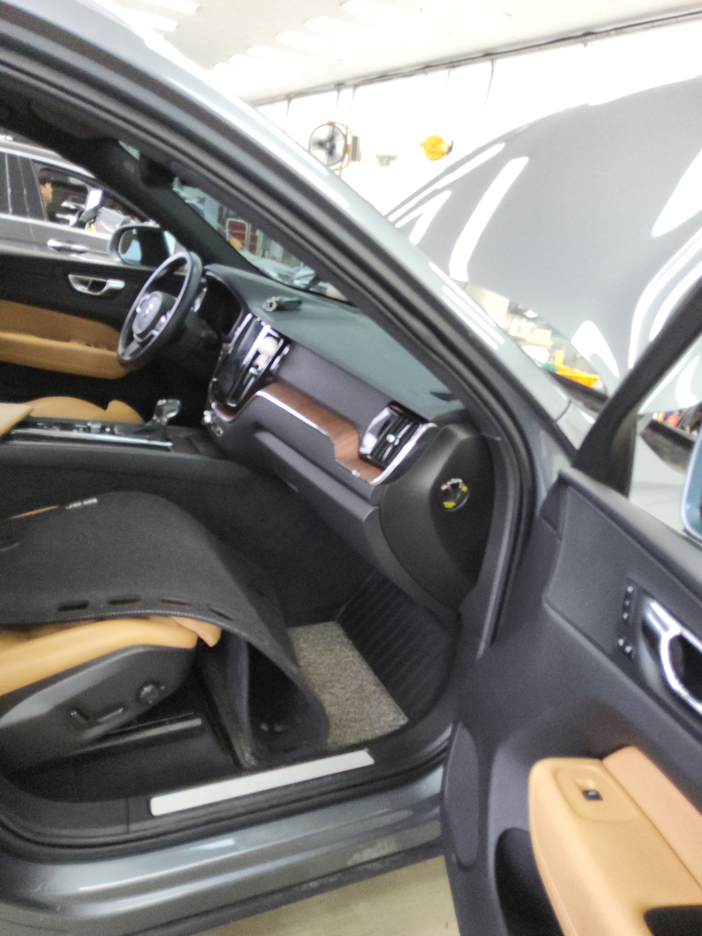 2020 - volvo xc60