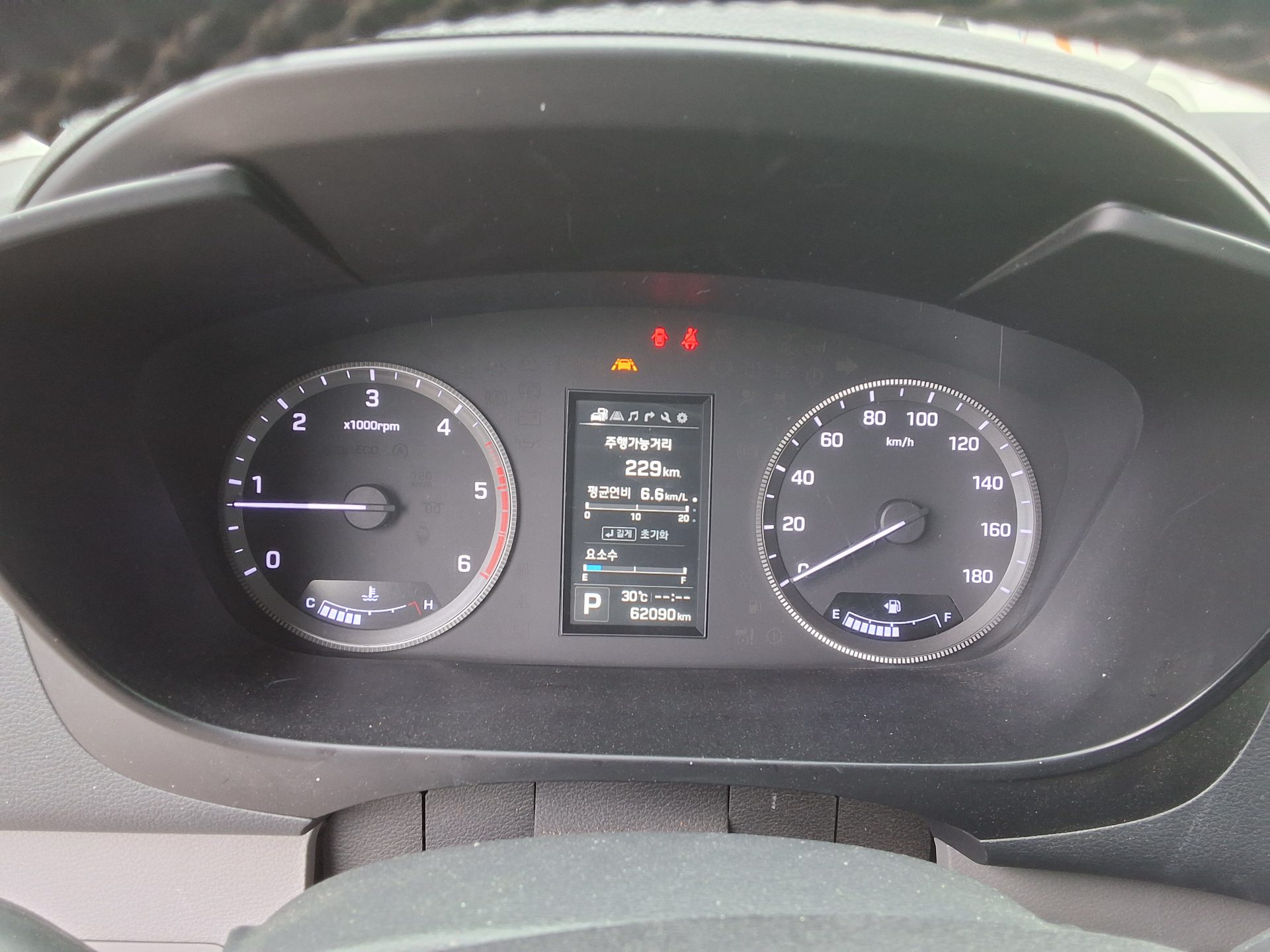2021 - hyundai solati