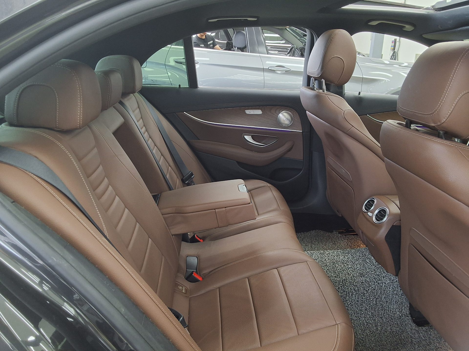 2021 - mercedes-benz e250