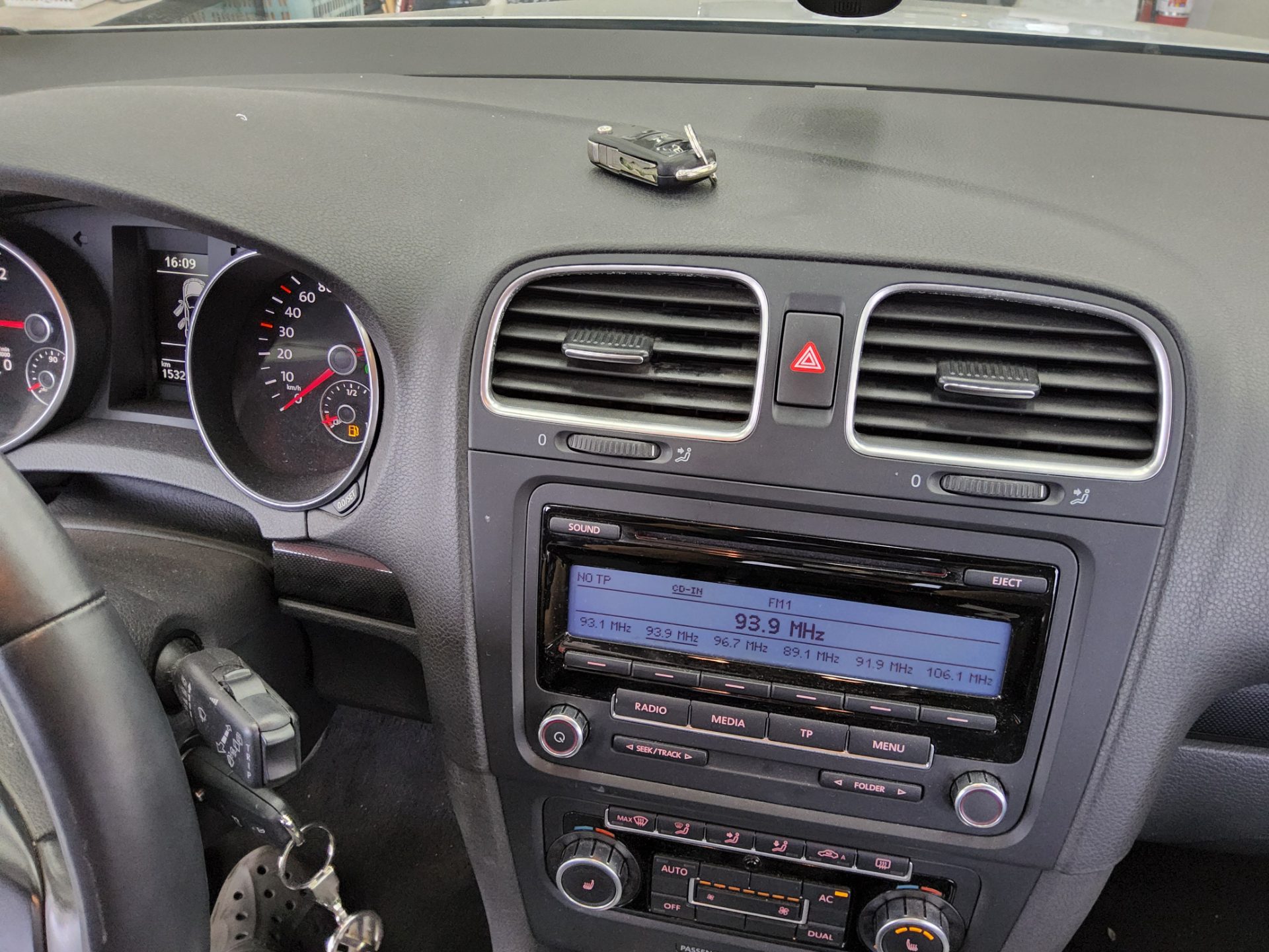 2010 - volkswagen golf
