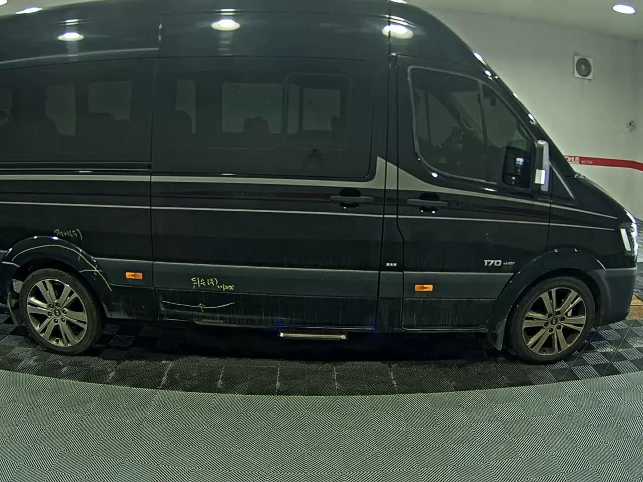 2021 - hyundai solati