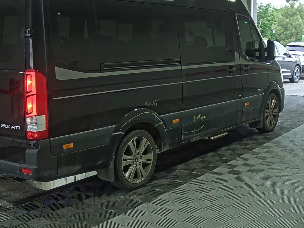 2021 - hyundai solati