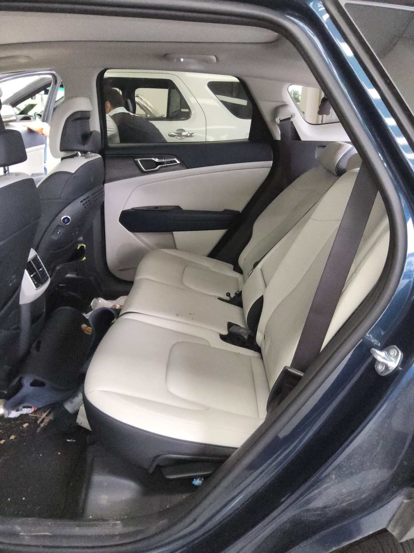 2024 - kia sportage