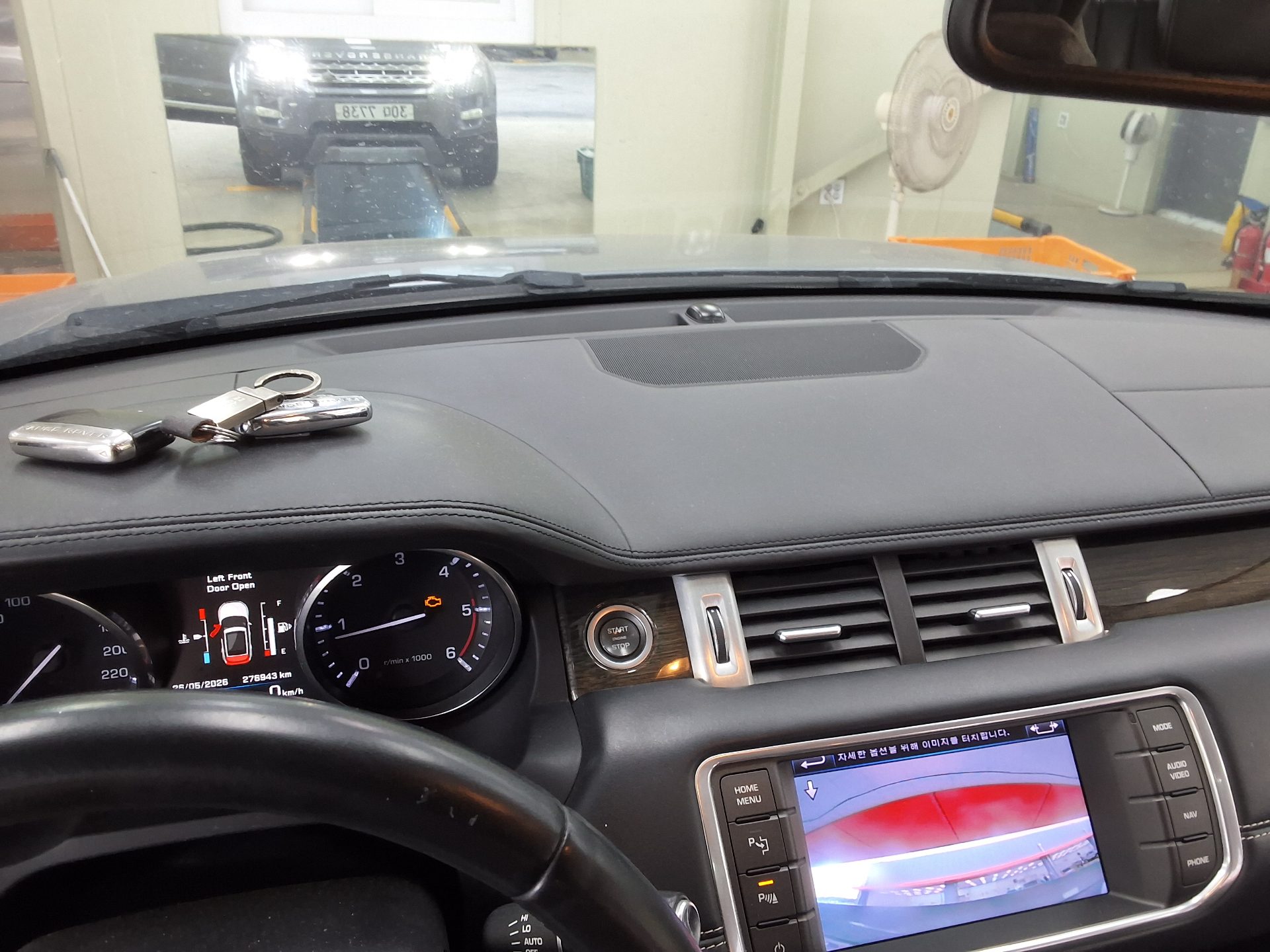 2012 - land rover range rover