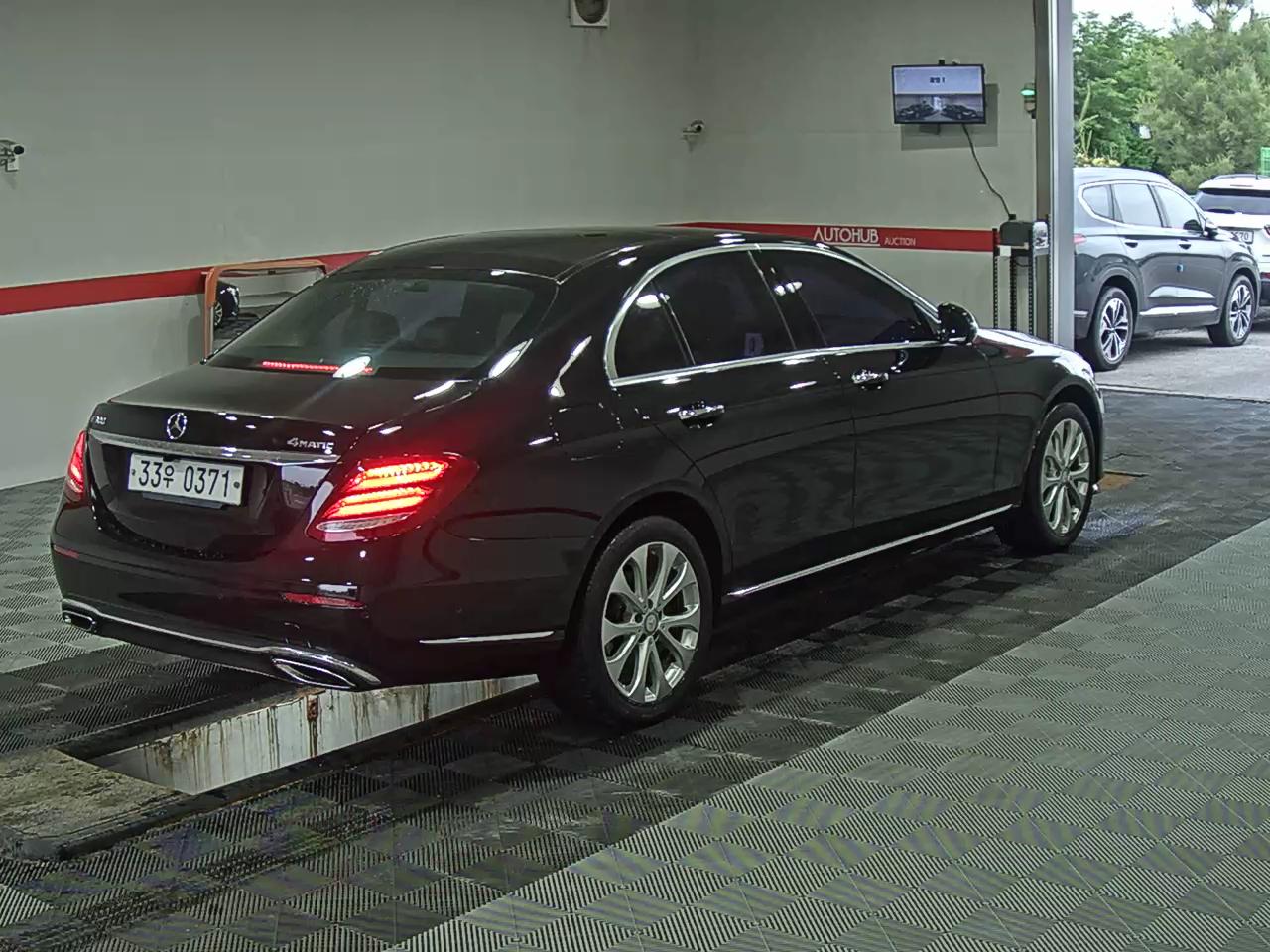 2017 - mercedes-benz e300