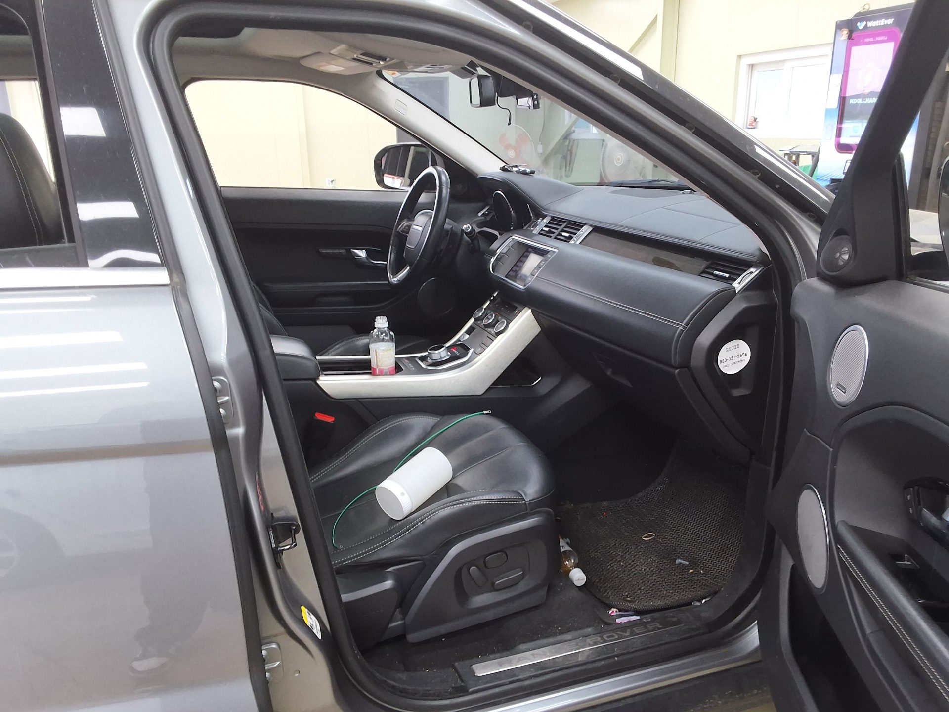 2012 - land rover range rover
