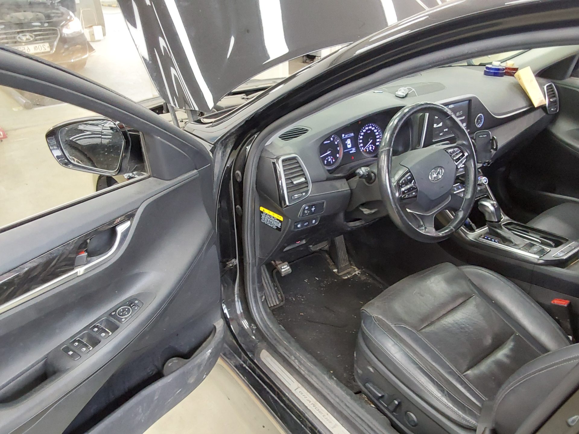2018 - hyundai grandeur