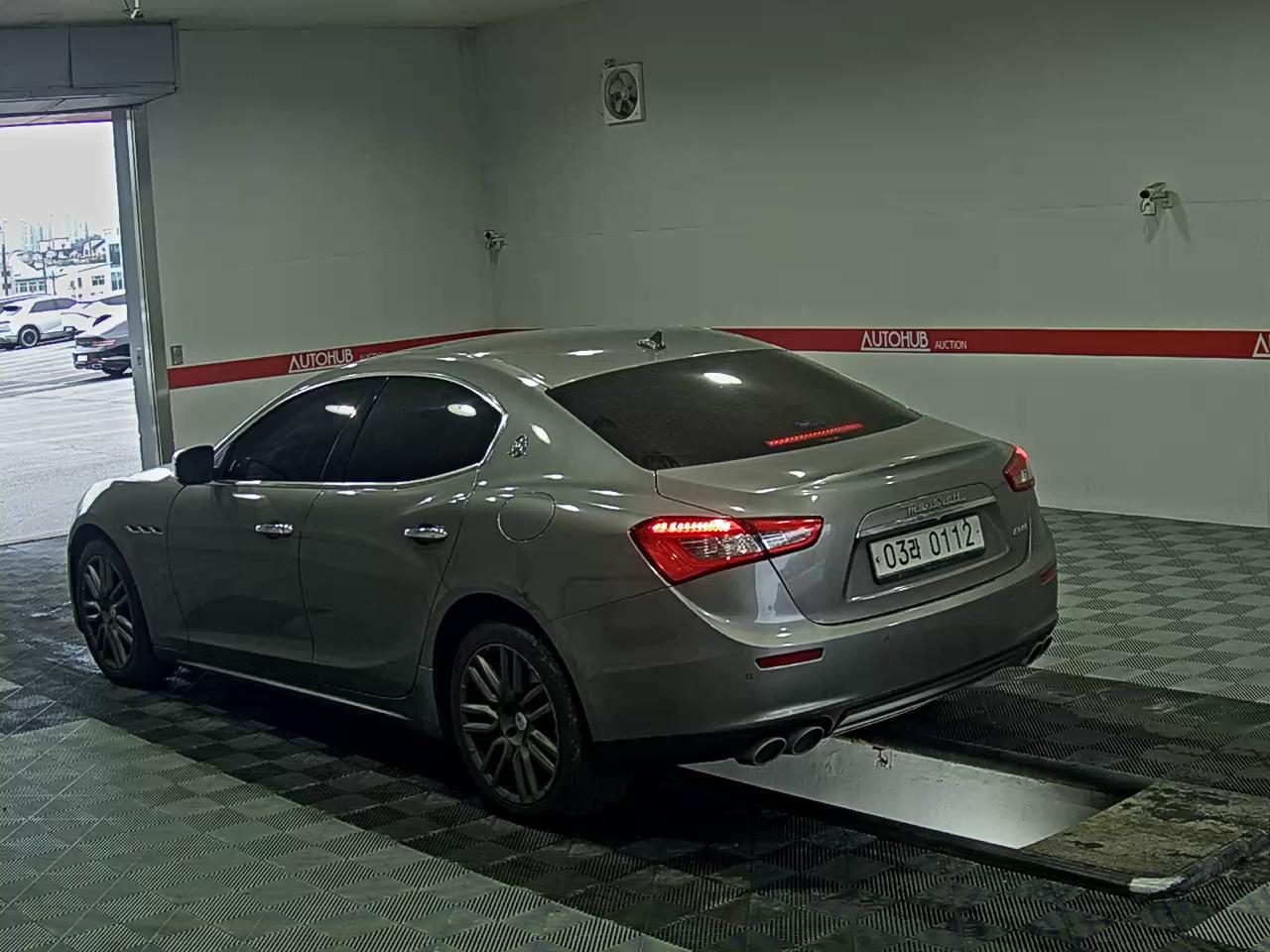 2016 - maserati ghibli
