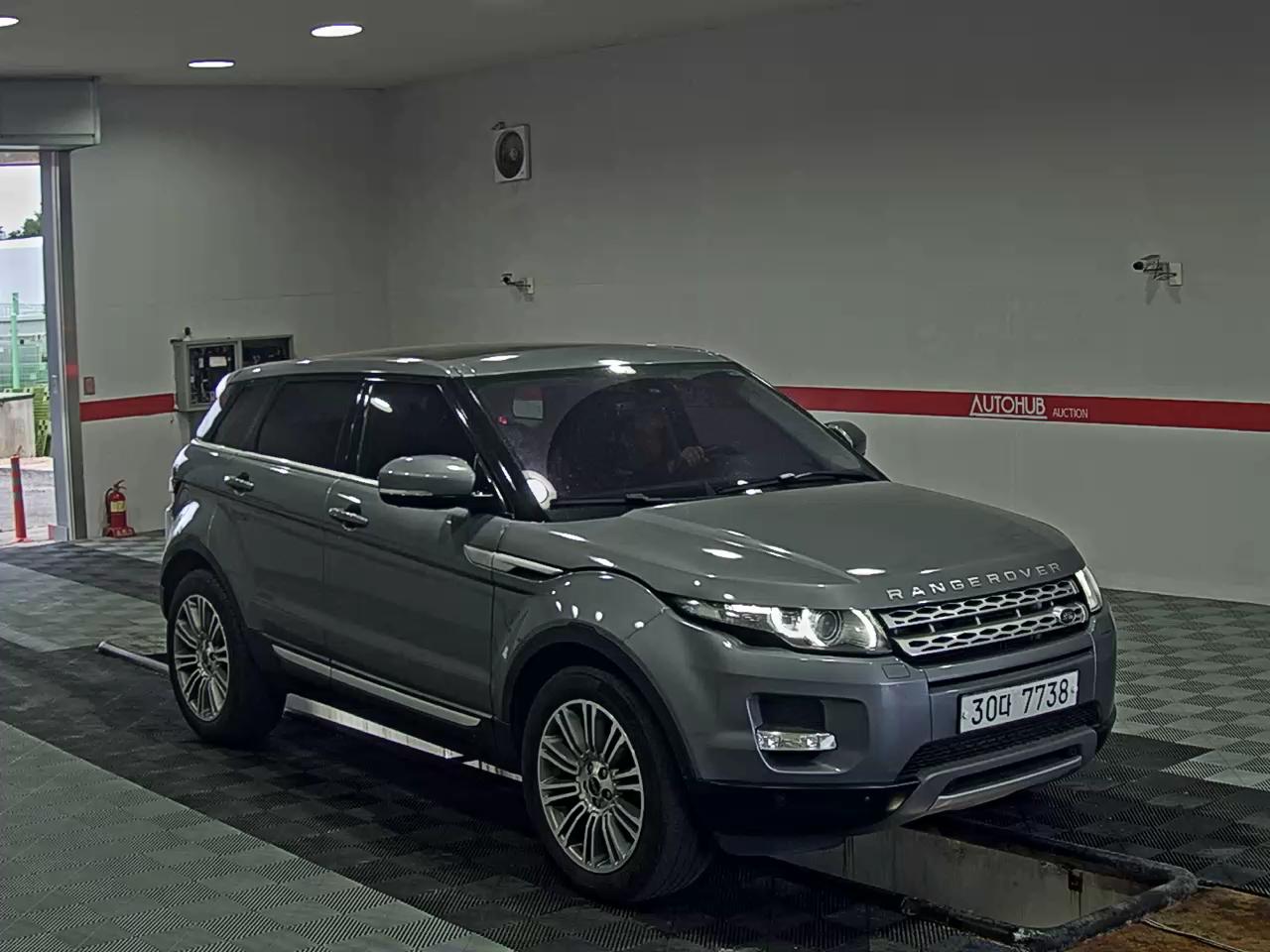 2012 - land rover range rover