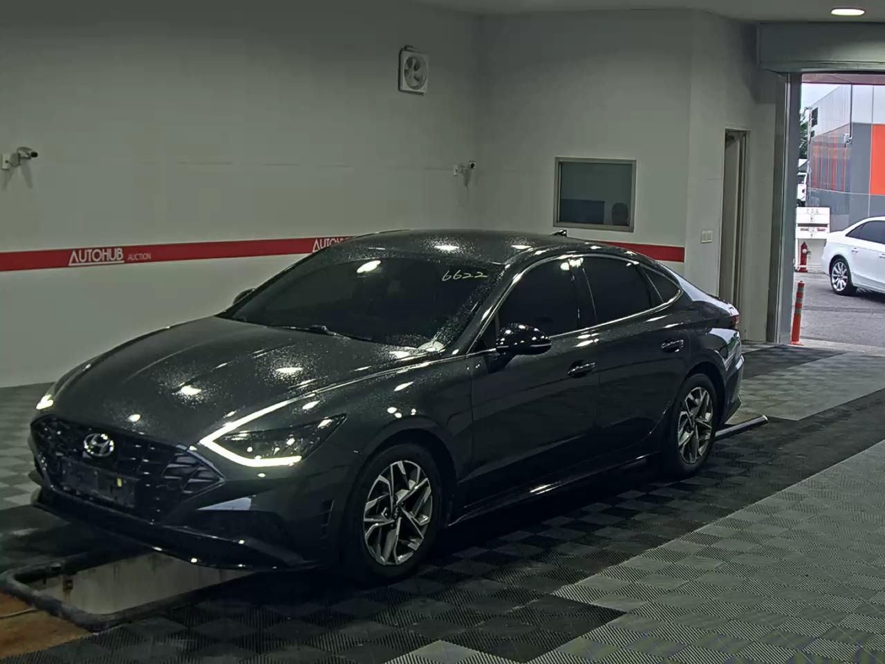 HYUNDAI SONATA (DN8)