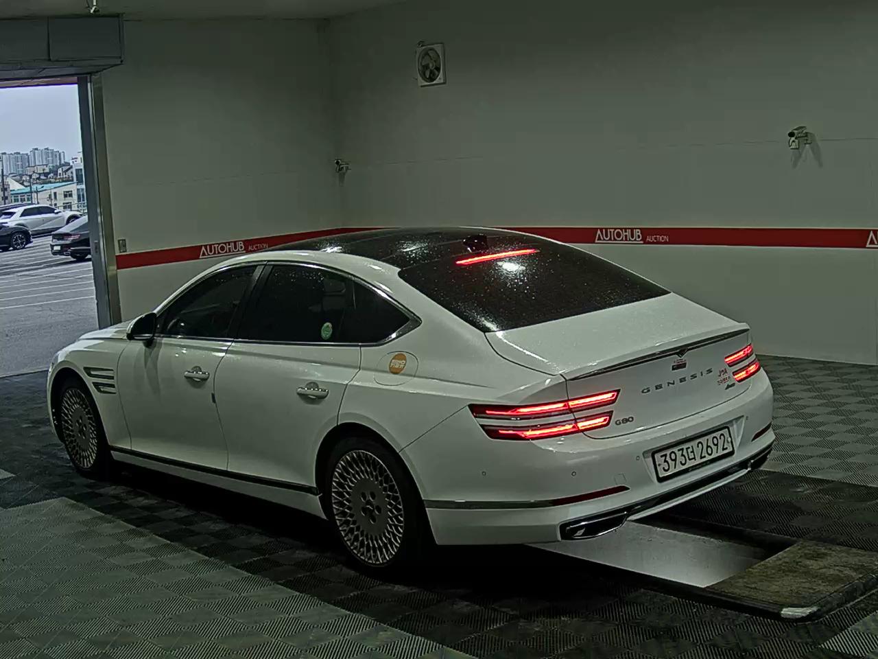 2021 - genesis g80