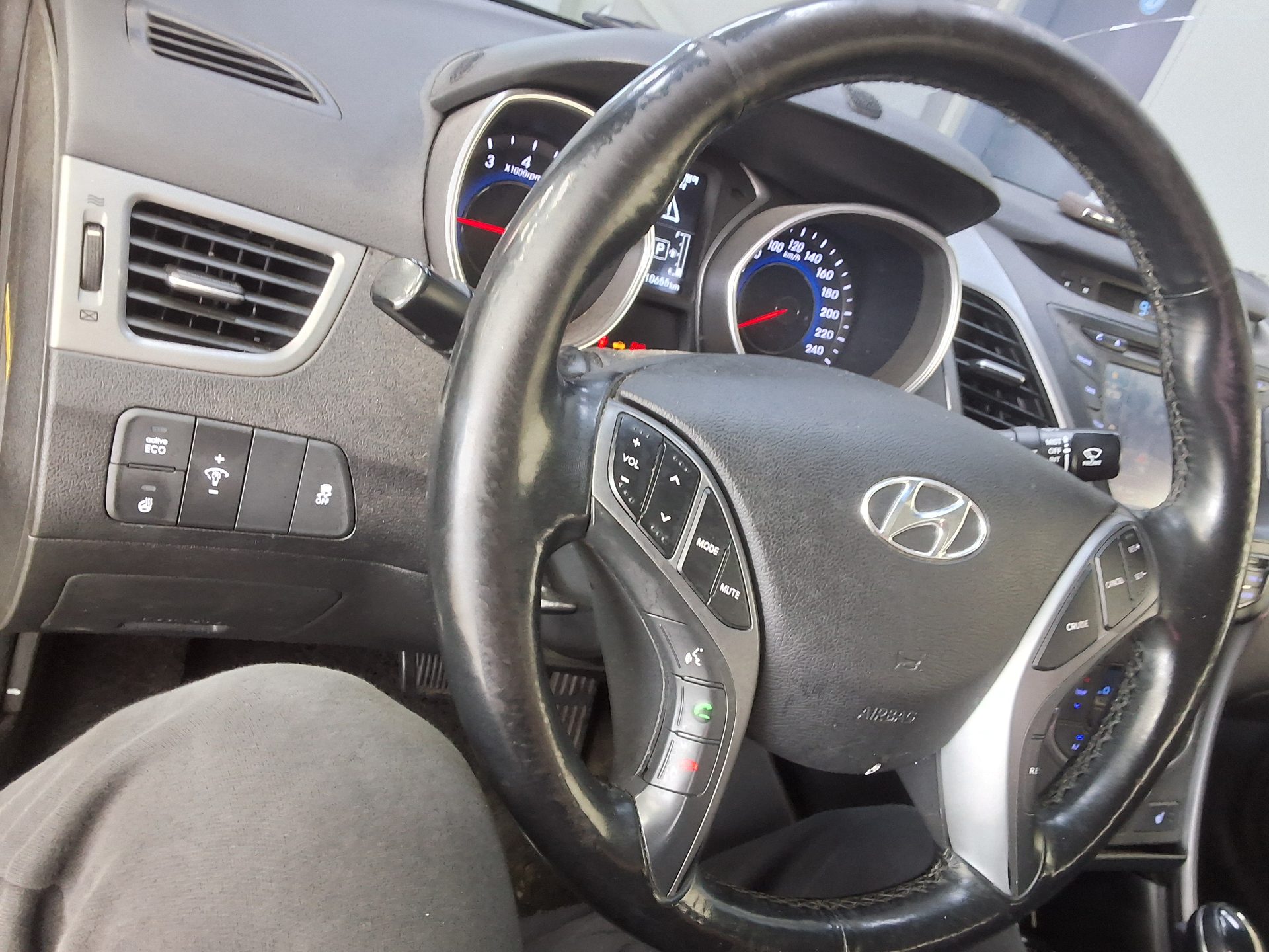 2016 - hyundai avante