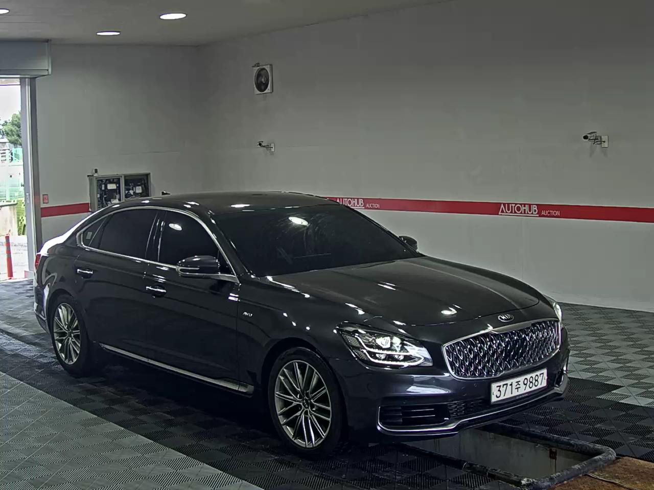 2020 - kia k9