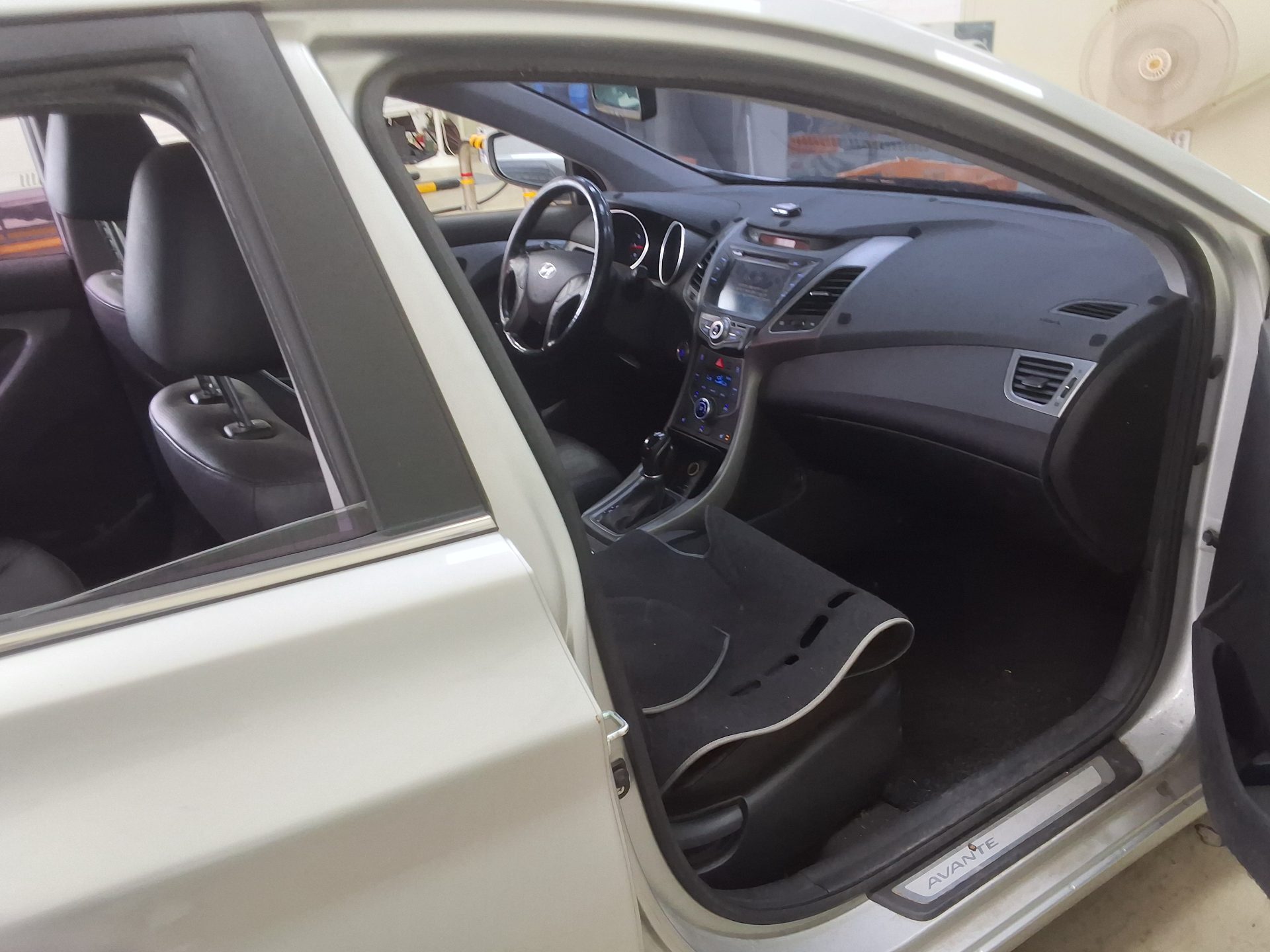 2016 - hyundai avante