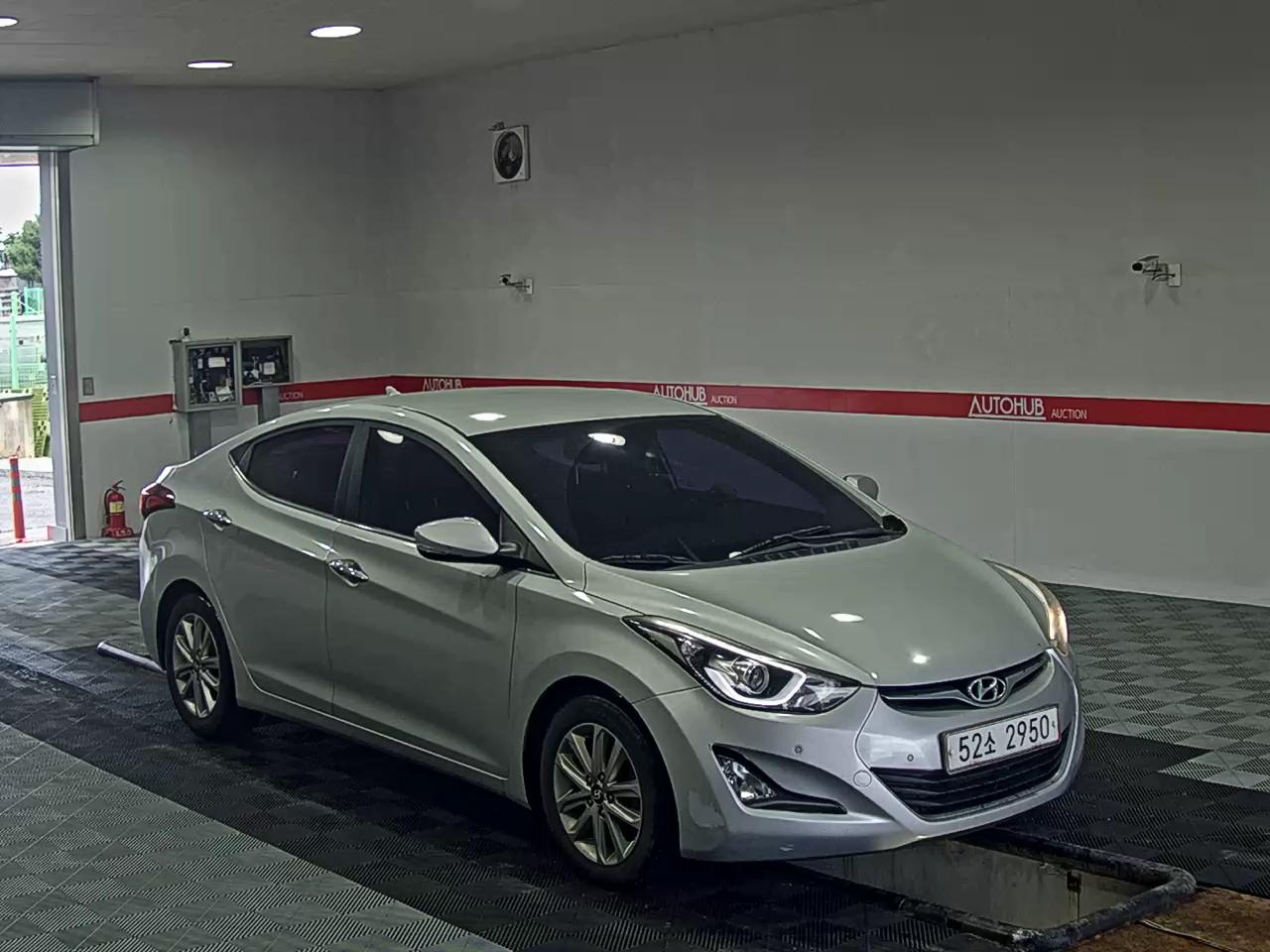 2016 - hyundai avante