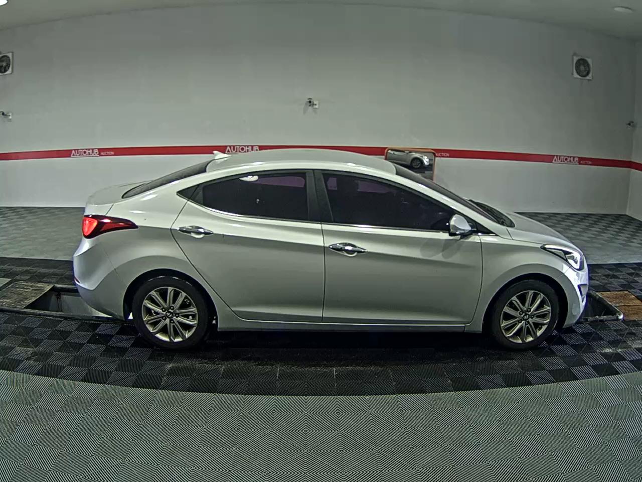 2016 - hyundai avante