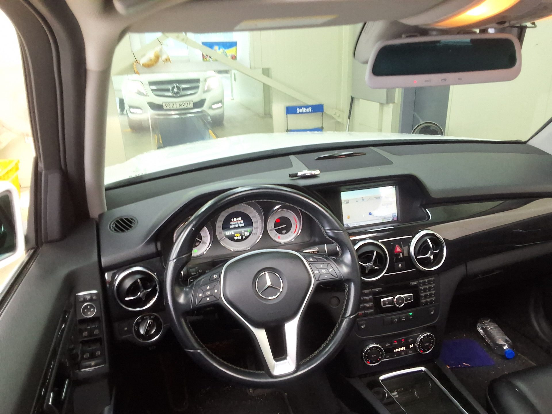 2014 - mercedes-benz glk220